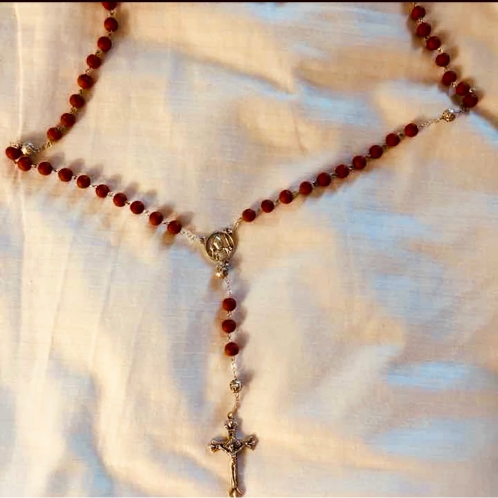 Rosary from Rome, Italy
Galleria Saint Pietro
Smell roses